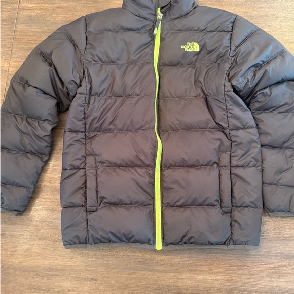 Authentic North Face Boy’s Puffer Jacket Size 18/20 - Picture 1 of 6